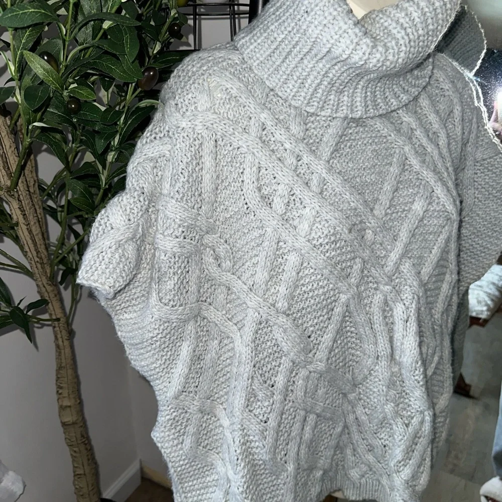 Liz Claiborne Light Gray Cable Knit Turtleneck Poncho Sweater